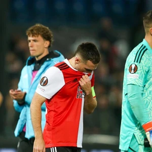'Door wegvallen van Idrissi zie je dat Feyenoord op links niet echt een kwalitatieve vervanger heeft'