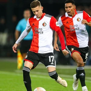 EREDIVISIE | PSV en FC Twente winnen met ruime cijfers