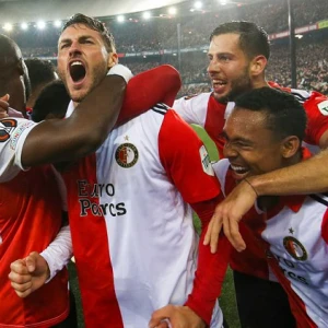 Feyenoord wint van SS Lazio en overwintert in de Europa League