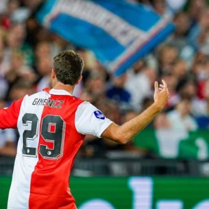 Santiago Giménez gaat trouwen   