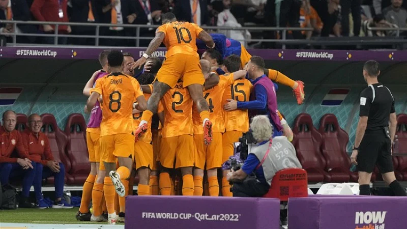 Nederlands Elftal plaatst zich voor kwartfinale WK door overwinning op USA