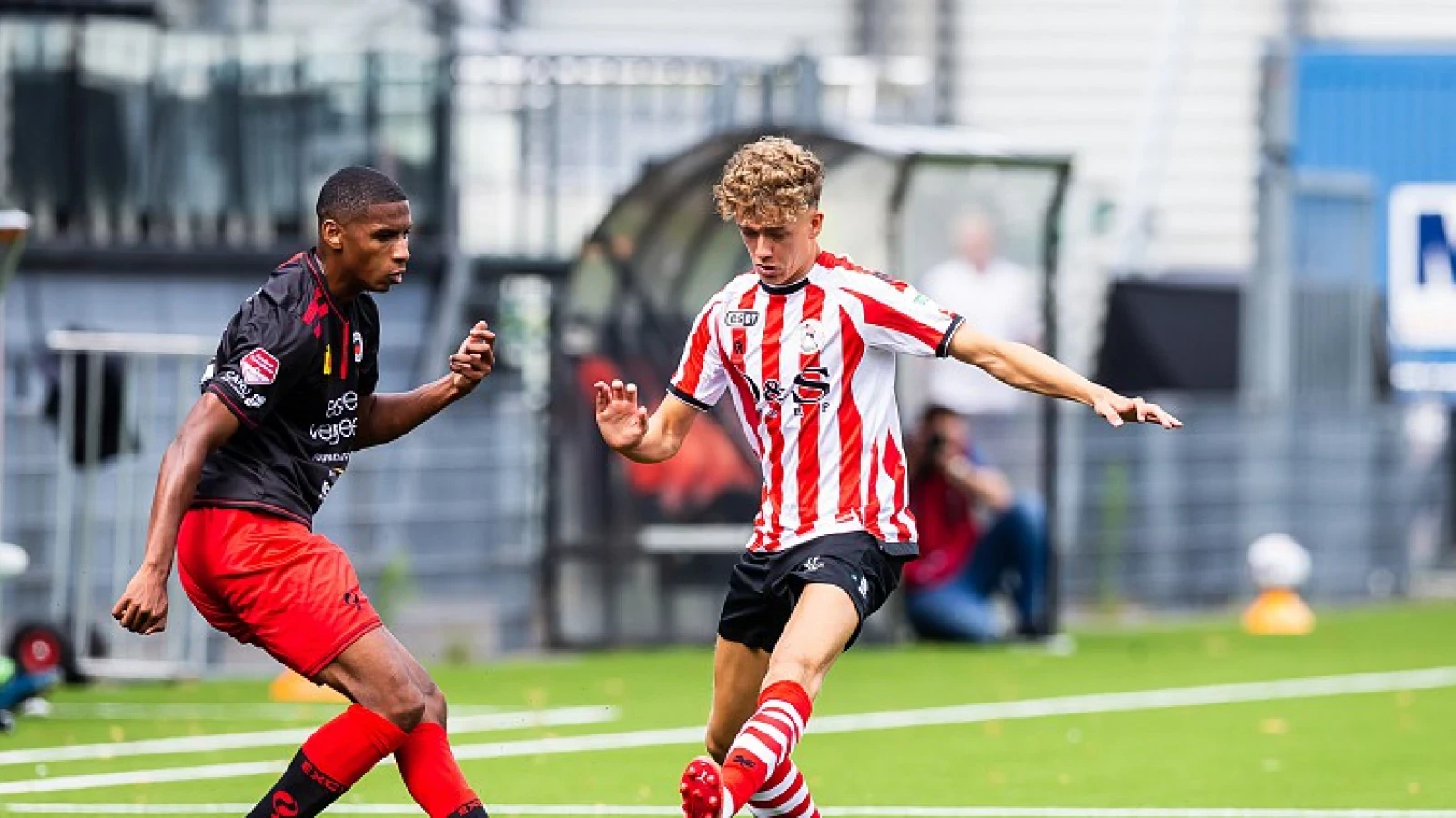EREDIVISIE | Ajax en FC Twente houden elkaar in evenwicht