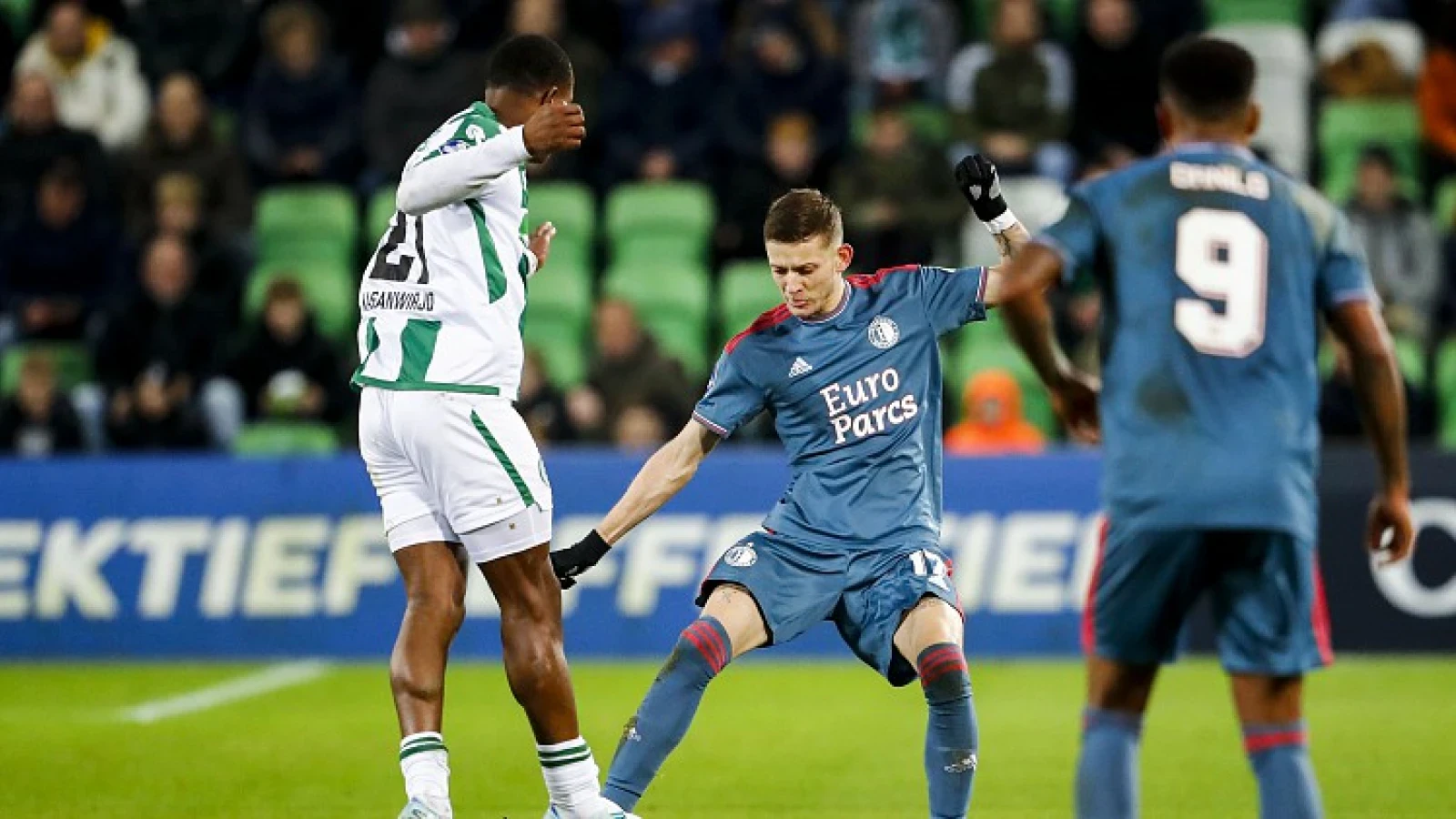 'Feyenoord meldt zich voor Kasanwirjo'