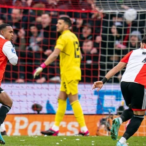 'Zoekend Feyenoord hoopt op creatieve flankspeler'
