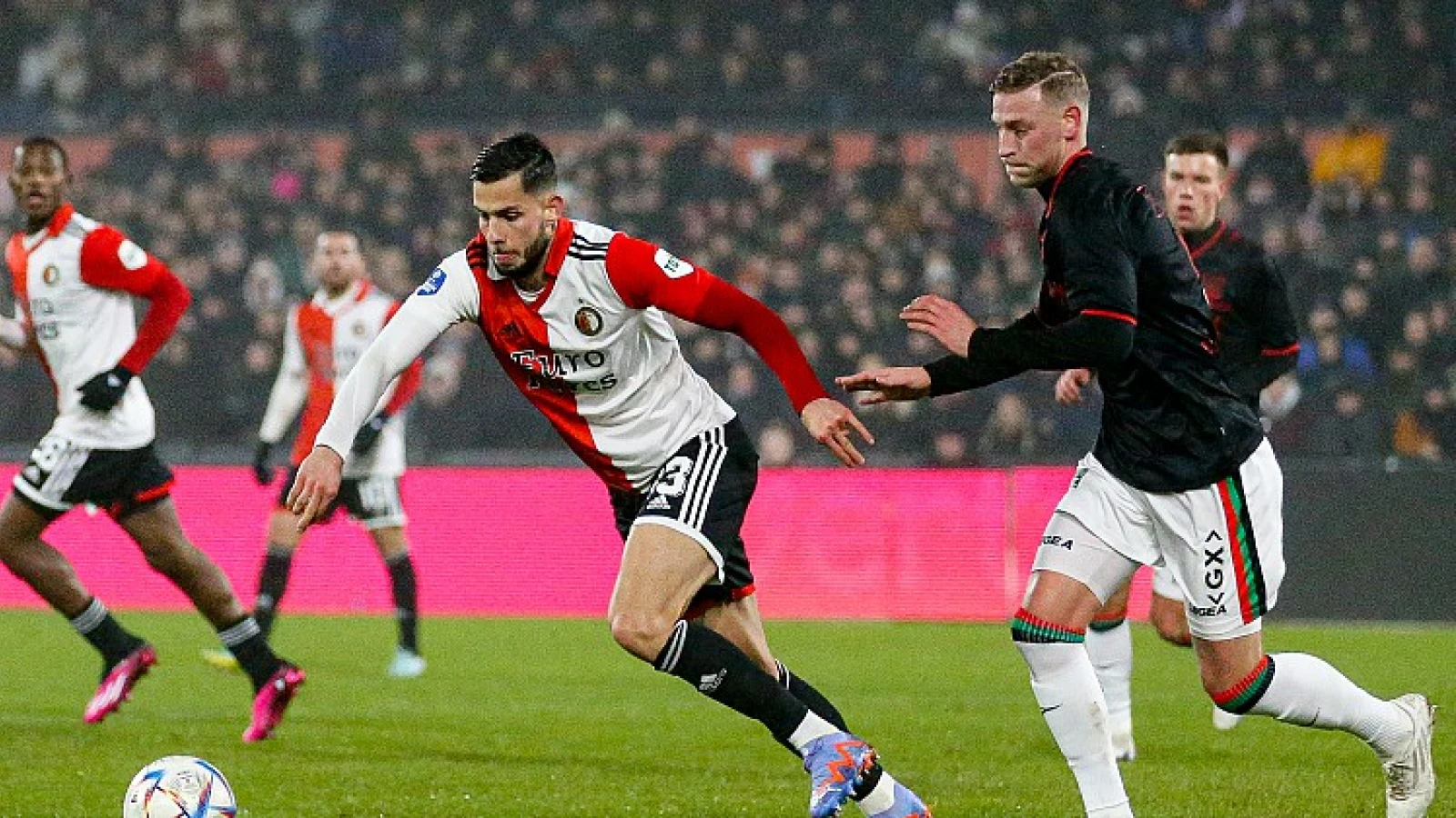 De kranten | Feyenoord in vorm richting krakers