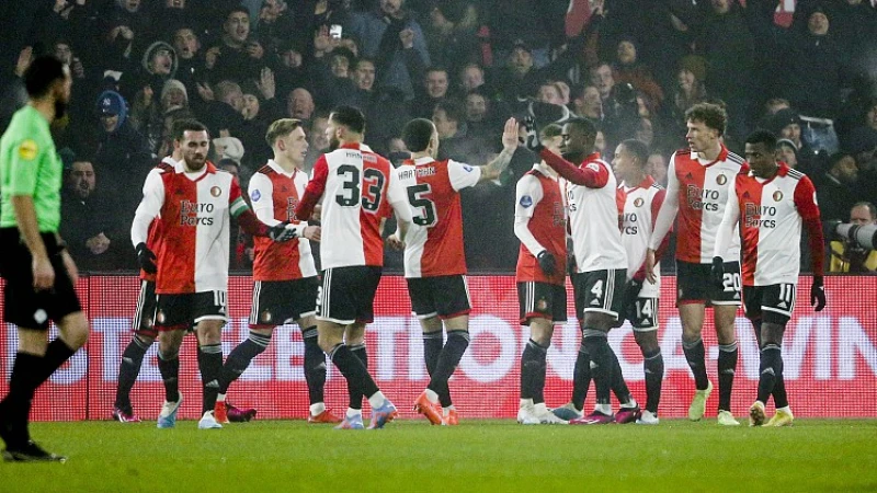 'Iedereen ziet dat Feyenoord gewoon zijn wedstrijd vrij eenvoudig wint'