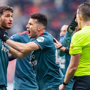 De kranten | 'Feyenoord kribbig  na gelijkspel in de hel'