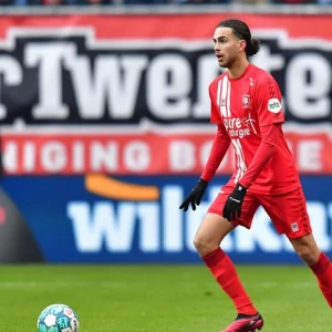 'Zerrouki blijft ondanks verhoogd bod Feyenoord dit seizoen bij FC Twente'
