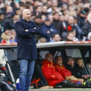 VI: 'Feyenoord laat Slot sowieso niet gaan'