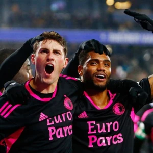 Feyenoord plaatst zich voor halve finale TOTO KNVB Beker na nipte winst op sc Heerenveen