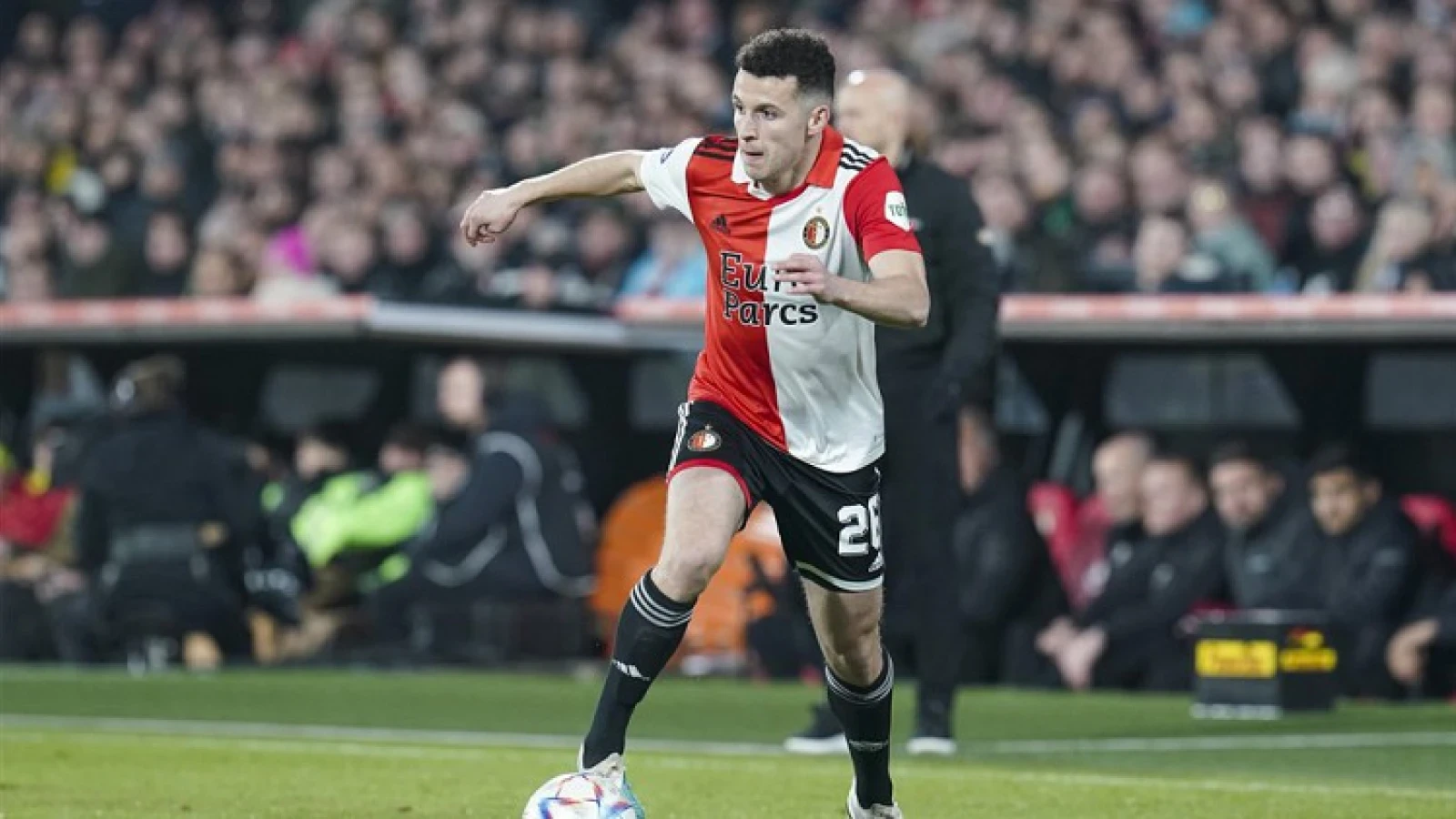 Feyenoord wint in slotfase van FC Groningen