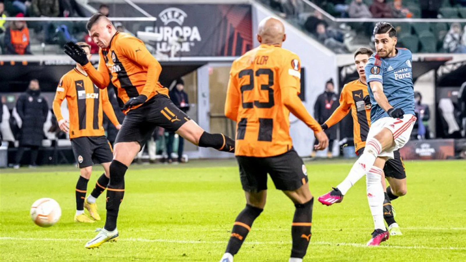 Sterker Feyenoord komt niet verder dan een gelijkspel tegen Shakhtar Donetsk
