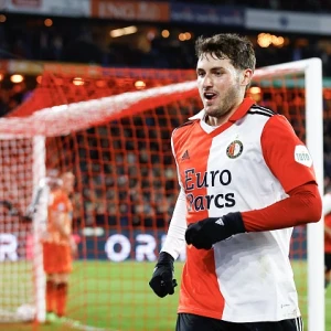 De kranten: 'Gimenez weer goud waard voor Feyenoord'