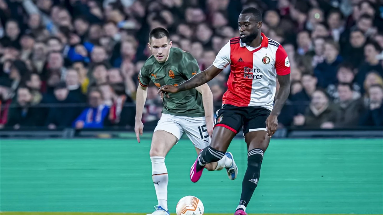 LIVE | Feyenoord - Shakhtar Donetsk 7-1 | Einde wedstrijd