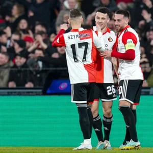 Oppermachtig Feyenoord plaatst zich voor kwartfinale Europa League na winst op Shakhtar Donetsk