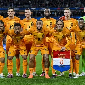 Geertruida verliest met Nederlands Elftal ruim van Frankrijk