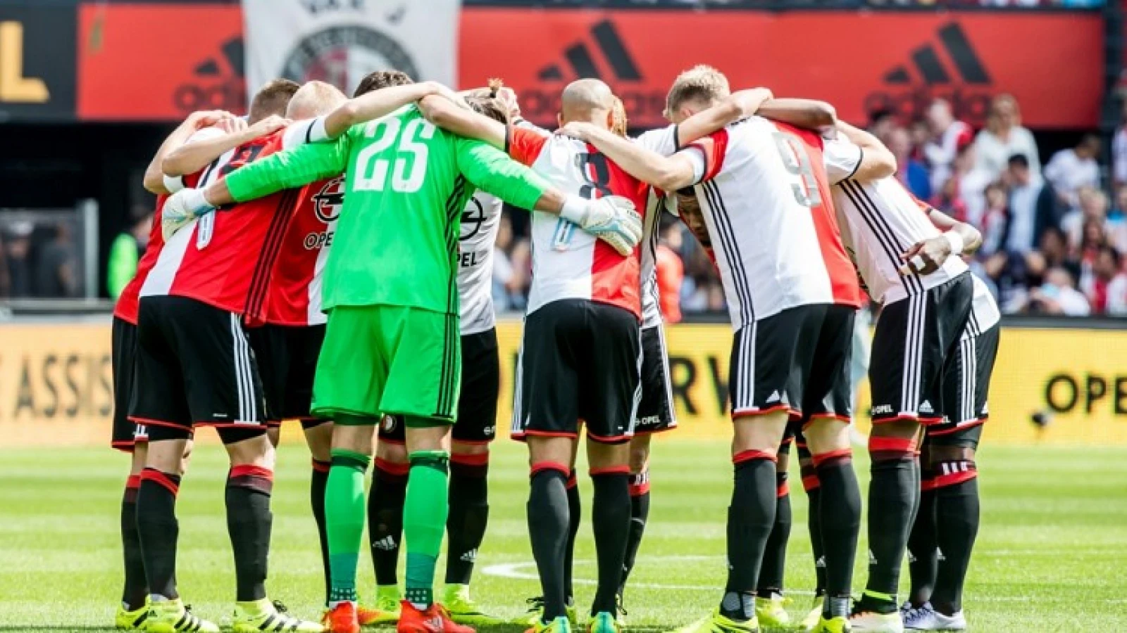 Concurrentiestrijd bij Feyenoord: 'Die wil maar één ding en dat is spelen'