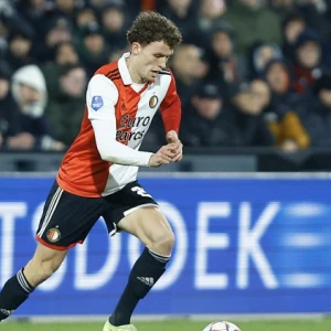 'Feyenoord wil contract Mats Wieffer verlengen'