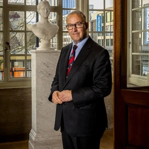 Aboutaleb: 'Desnoods ga ik zeggen: een wedstrijd wordt niet gestart als de trappen niet vrij zijn'