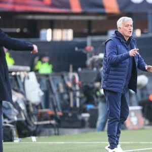 Mourinho: 'Ik weet alleen dat we twee goals meer moeten maken dan Feyenoord'