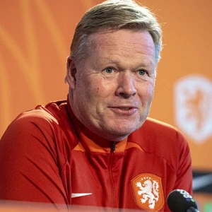 Koeman: 'Als je dan acht punten voorsprong hebt, kun je zeggen dat ze verdiend en mooi kampioen worden'