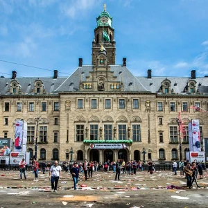 AD: 'Huldiging Coolsingel bij landstitel niet op 8 mei'