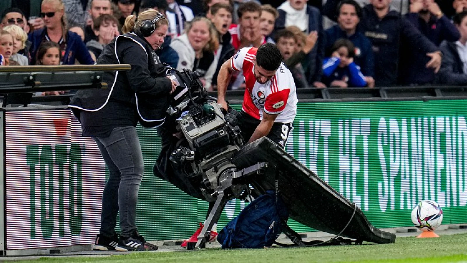 UPDATE | 'Gegarandeerd bedrag bod voor TV-rechten Eredivisie bekend'