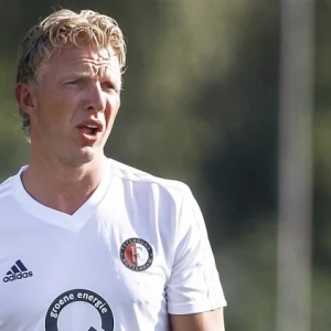 Dirk Kuyt aanwezig op trainingsveld Feyenoord