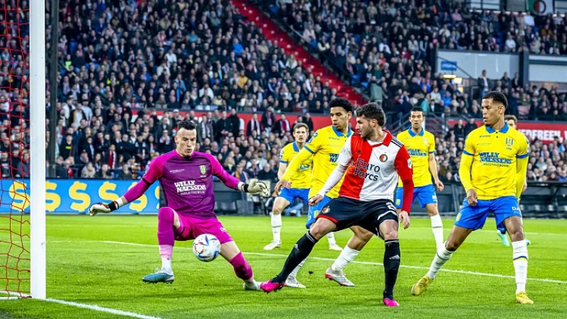 Telegraaf: 'Feyenoord toont interesse in RKC-doelman'