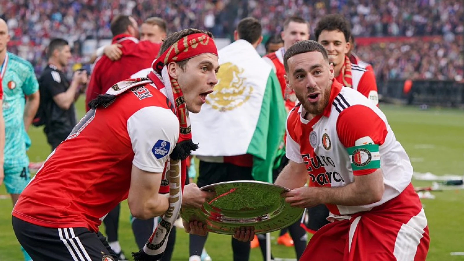 STAND | Feyenoord wint eenvoudig en is landskampioen