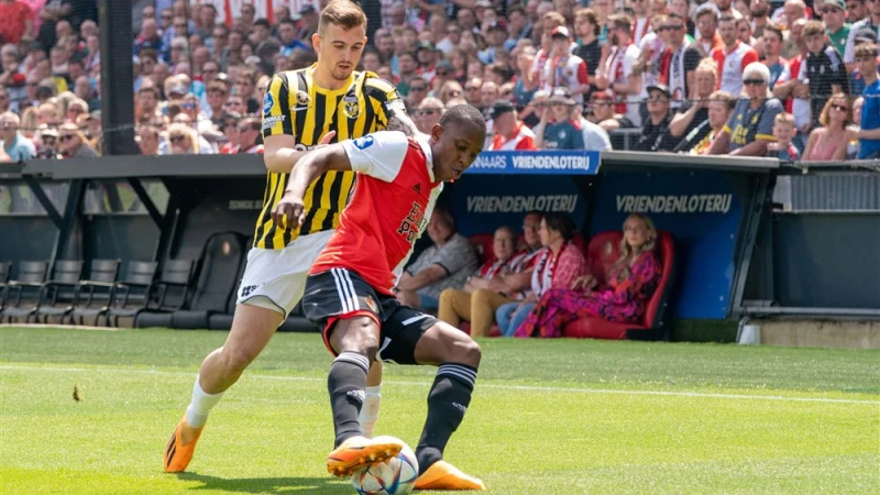 LIVE | Feyenoord - Vitesse 0-1 | Einde wedstrijd