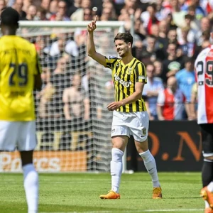 Feyenoord verliest in De Kuip van Vitesse