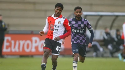UPDATE | 'Feyenoord ontvangt meer dan twee miljoen euro voor Karim'