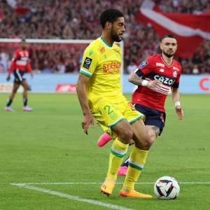 'Feyenoord in de markt voor verdediger uit Kameroen'
