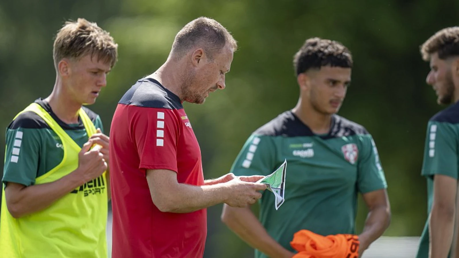 Santoni over samenwerking: 'Gaat mij niet eens om de spelers die zij deze kant op sturen'