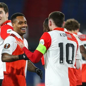 UPDATE | VI: 'Feyenoord weigert bod op aanvaller'