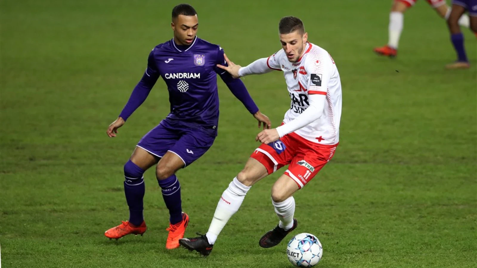 'Feyenoord toont interesse in rechtsback RSC Anderlecht'