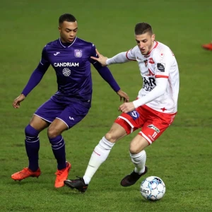 'Feyenoord toont interesse in rechtsback RSC Anderlecht'