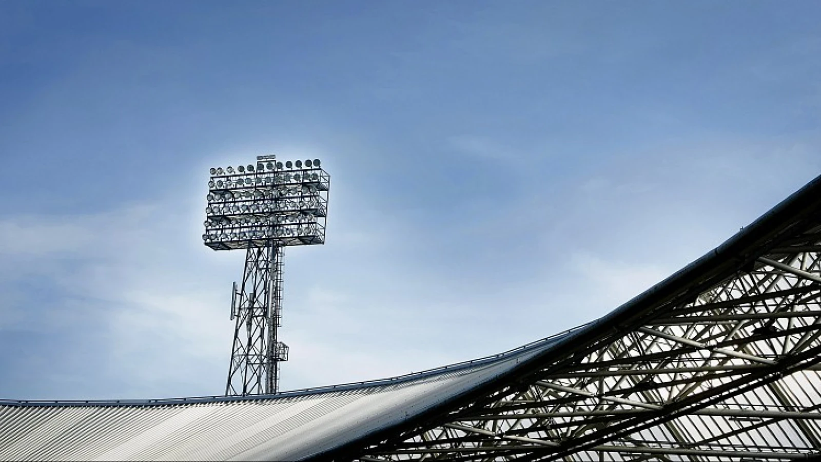 'Het blijft jammer dat die Kuip niet helemaal stampvol uitverkocht is bij die thuiswedstrijden'