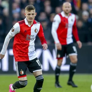 'Szymański lijkt toch ook aankomend seizoen voor Feyenoord te spelen'