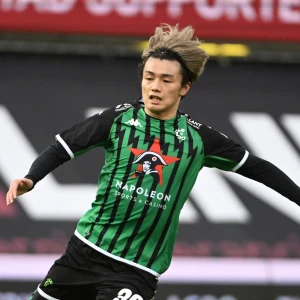 'Feyenoord brengt bod uit op Ayase Ueda'