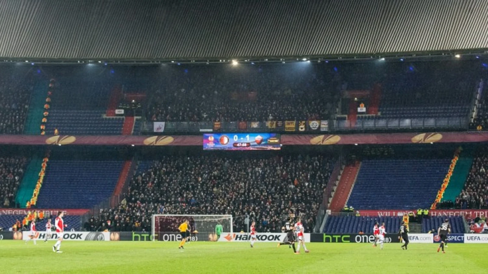 'Boze United fans kunnen voor gevaarlijke situaties zorgen in Rotterdam'