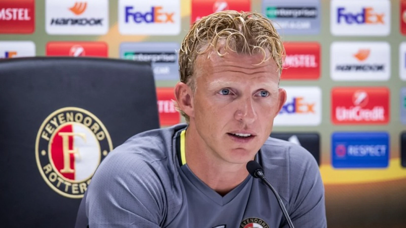 VIDEO | Persconferentie Dirk Kuyt in aanloop naar wedstrijd tegen Manchester United