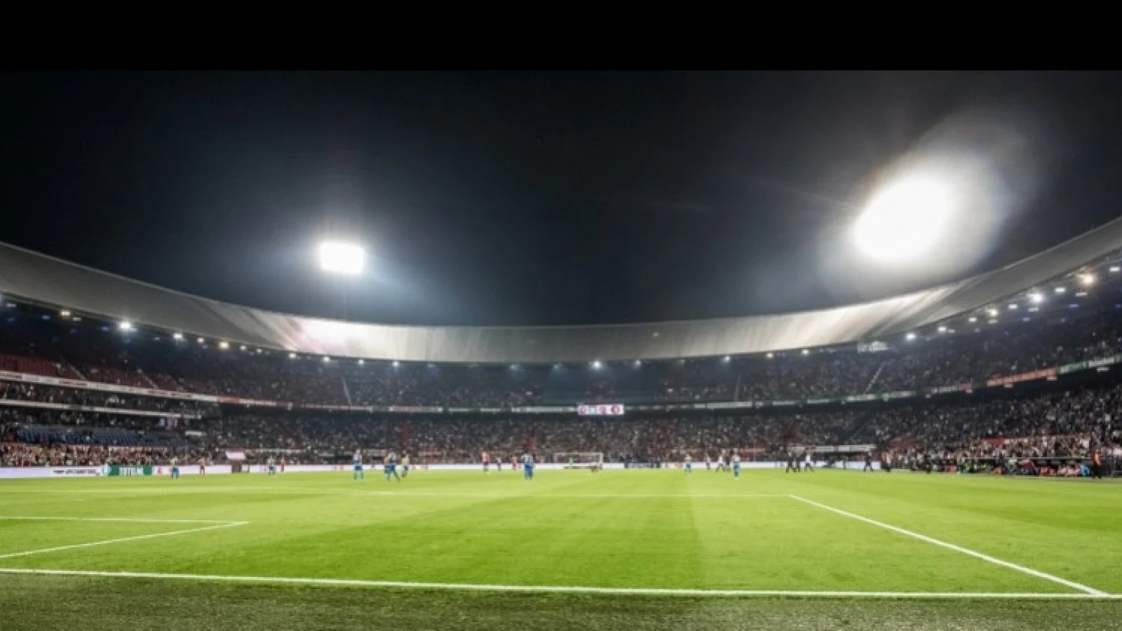 Feyenoord supporters moeten boeten voor staan op trappen: 4 stadionverboden
