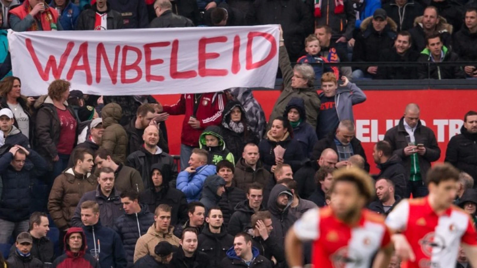Justitie vervolgt supporters van betoging tegen Feyenoord-bestuur niet
