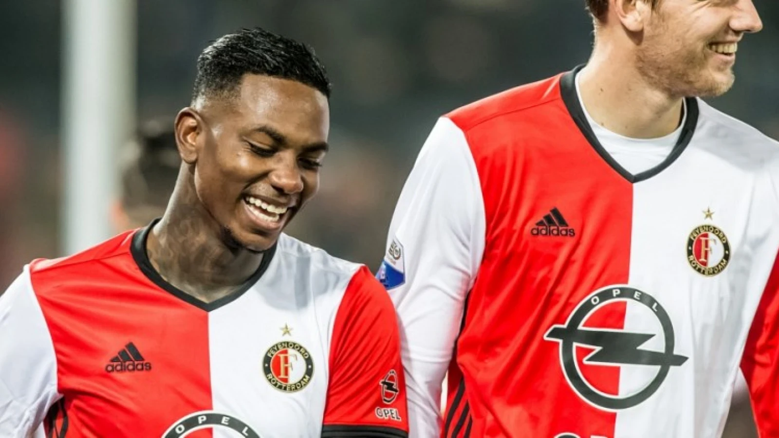 Eljero Elia geniet van goal: 'Ik kon niet stoppen met lachen'