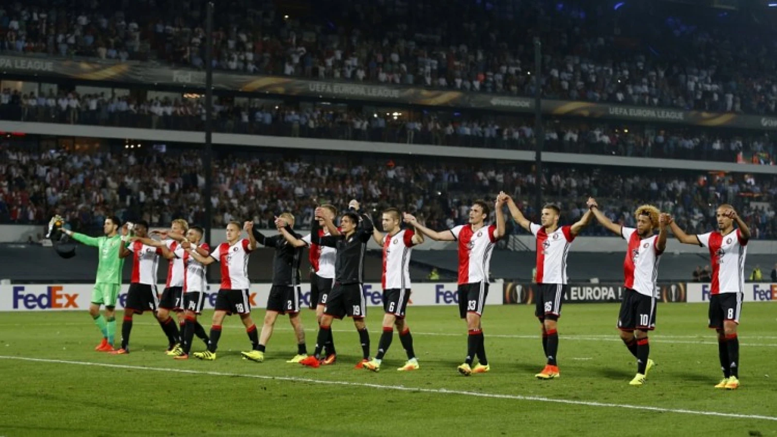 Van Duren geeft Feyenoord een kans: 'Als die factor er is dan is iedereen in gevaar in De Kuip'