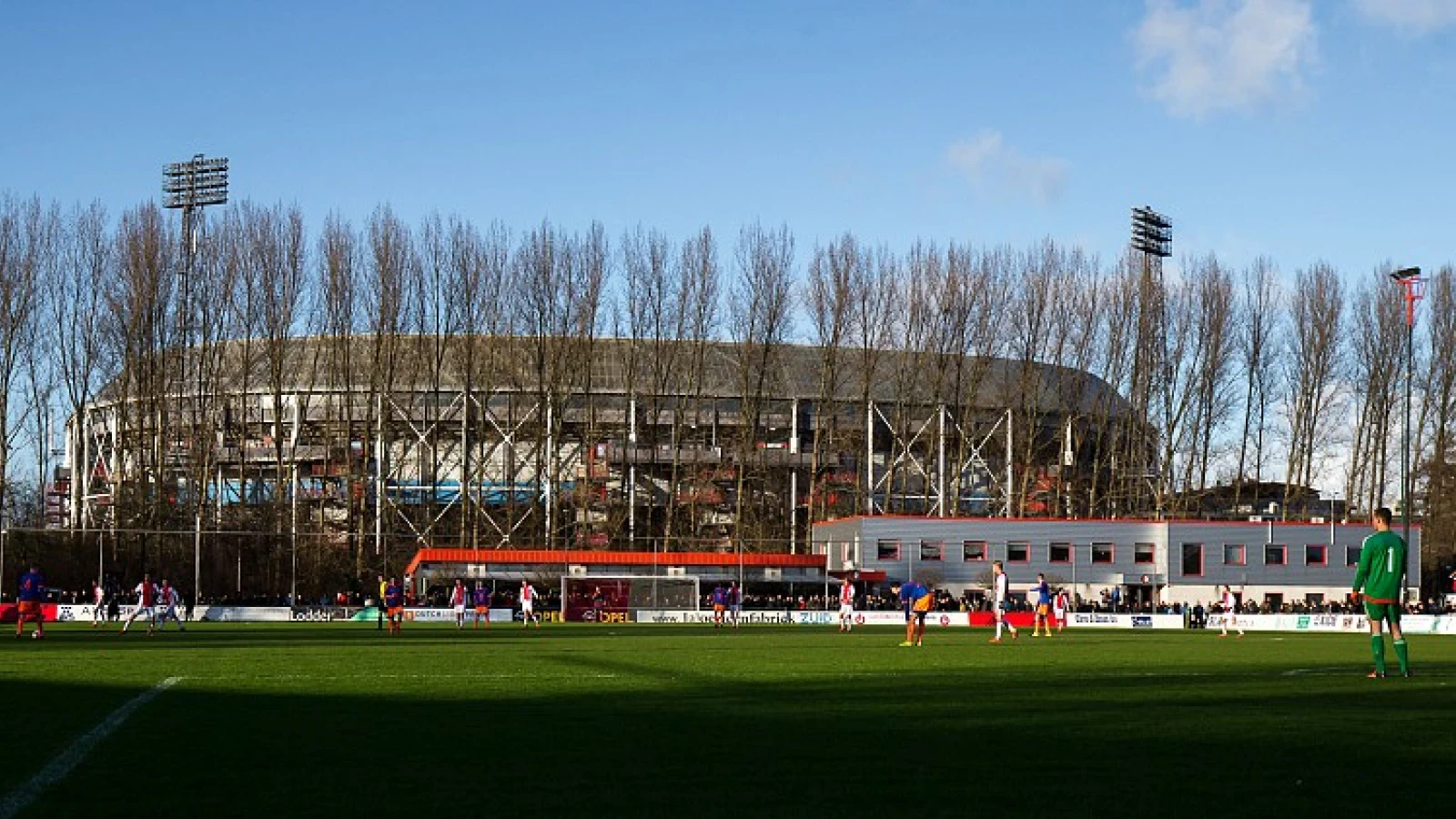 Feyenoord onder de 19 jaar scoort er op los tegen leeftijdgenoten FC Volendam