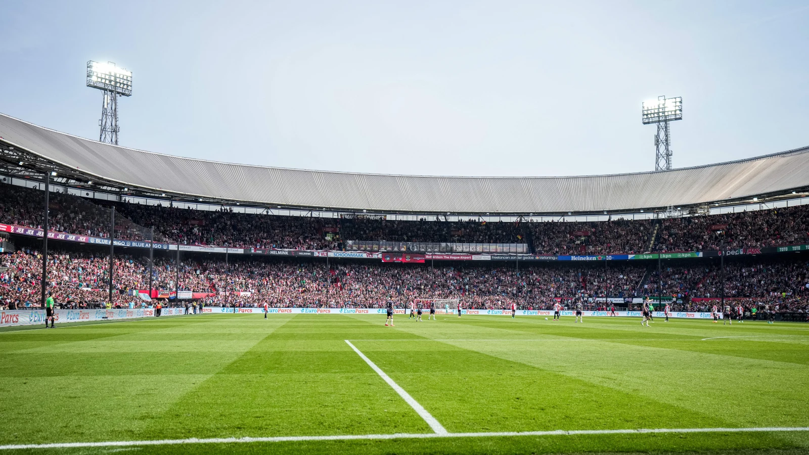 'Feyenoord contracteert 19 jarige Zweed'