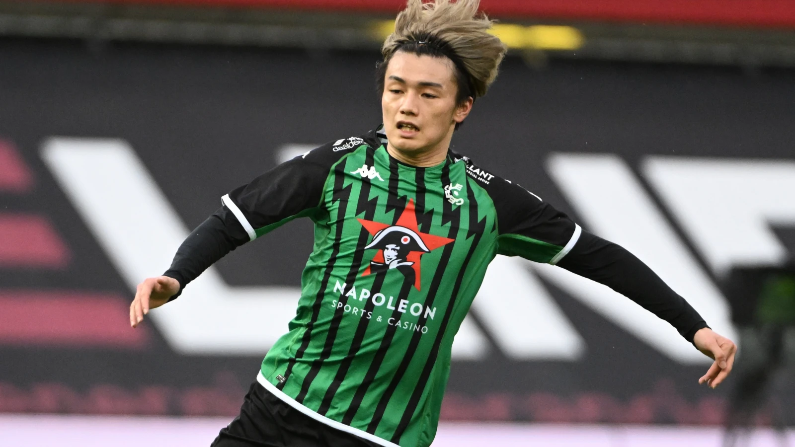 'Ueda wil transfer naar Feyenoord bevriezen en wacht op Sporting'